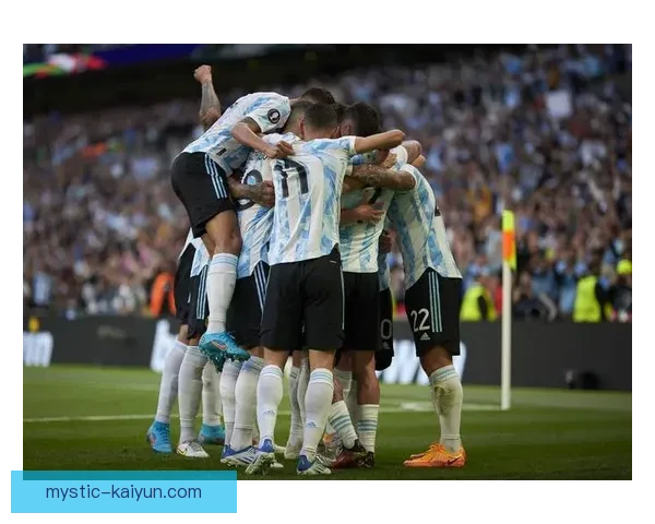 席尔瓦在新赛季展现出持续提升的技术特点与战术适应性